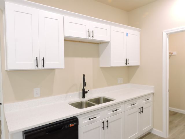 106 Navajo Drive, Mabank, TX 75156