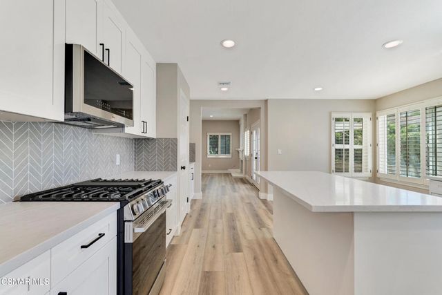 260 Goldenwood Circle, Simi Valley, CA 93065