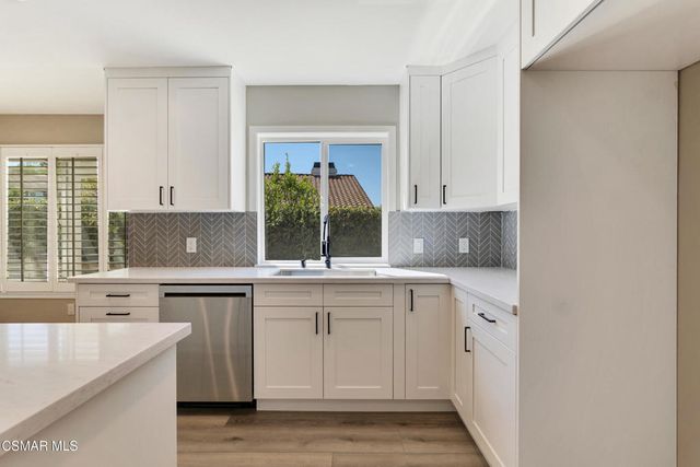 260 Goldenwood Circle, Simi Valley, CA 93065