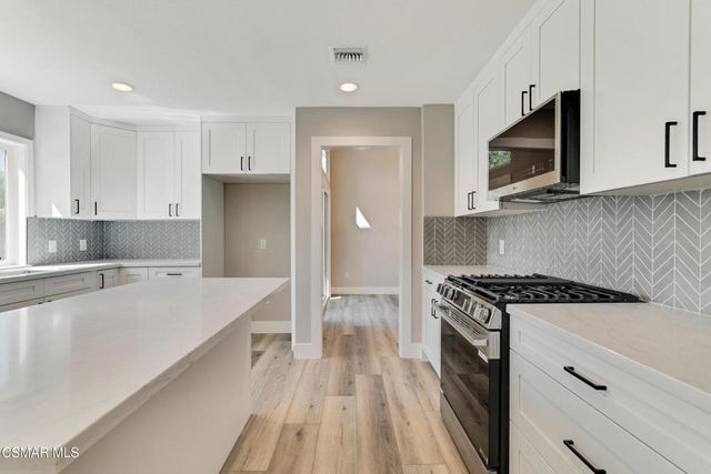 260 Goldenwood Circle, Simi Valley, CA 93065