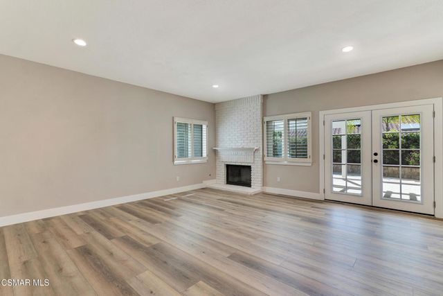 260 Goldenwood Circle, Simi Valley, CA 93065