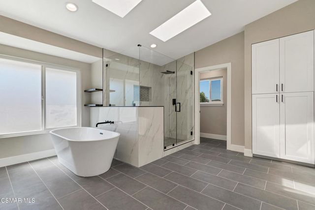 260 Goldenwood Circle, Simi Valley, CA 93065