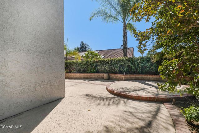 260 Goldenwood Circle, Simi Valley, CA 93065