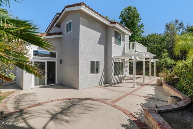 260 Goldenwood Circle, Simi Valley, CA 93065