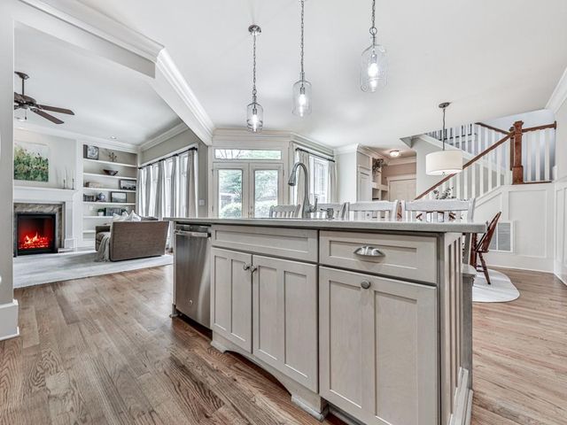 1110 Parkview SE Place, Smyrna, GA 30080