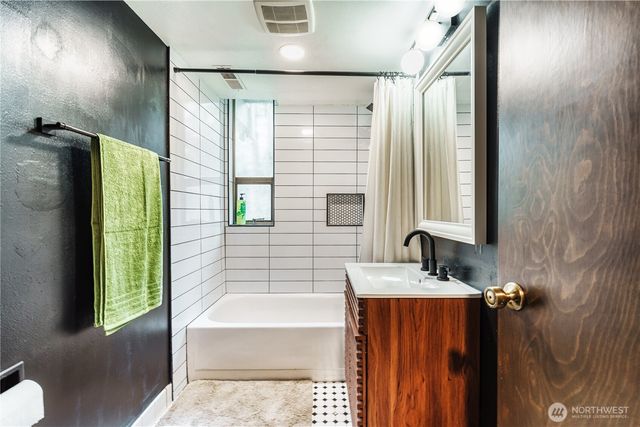 830 S 301st Place, Federal Way, WA 98003