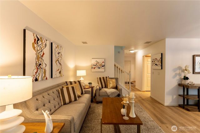 18809 20th Dr SE, Bothell, WA 98012