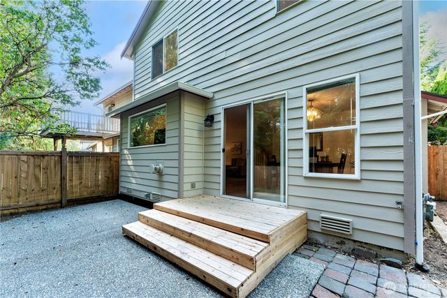 18809 20th Dr SE, Bothell, WA 98012