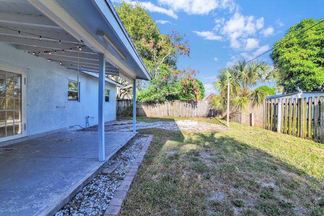 1821 Montague Street, Lake Worth Beach, FL 33461