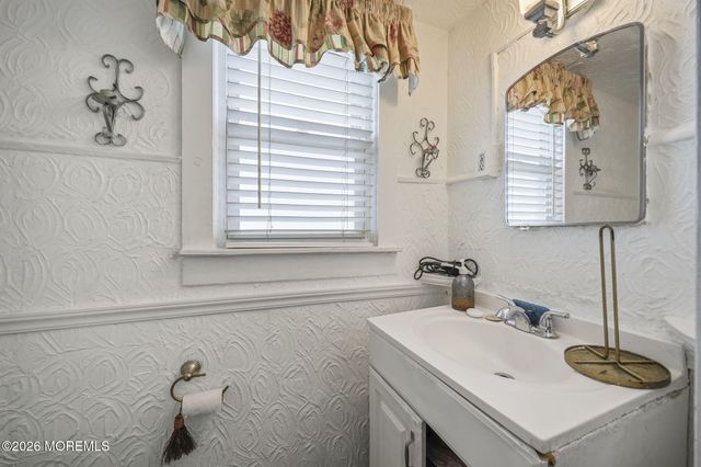 93 Center Street, Freehold, NJ 07728