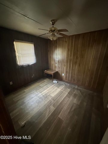 1232 Mears Lane, Clarkton, NC 28433