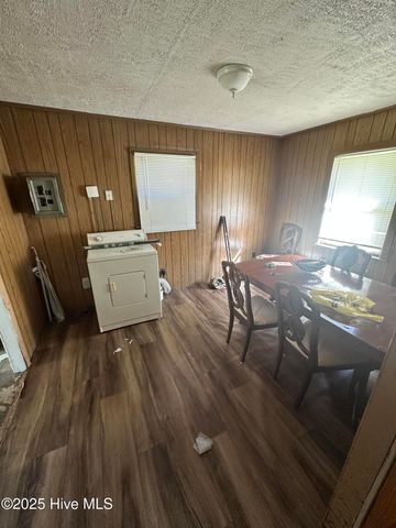 1232 Mears Lane, Clarkton, NC 28433