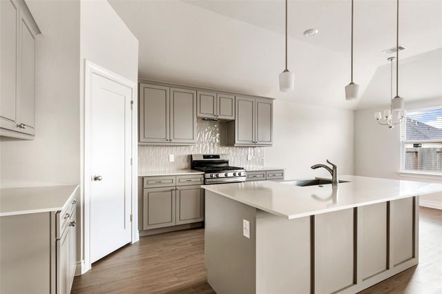 10240 Cabo Del Sol Drive, Cleveland, TX 77327