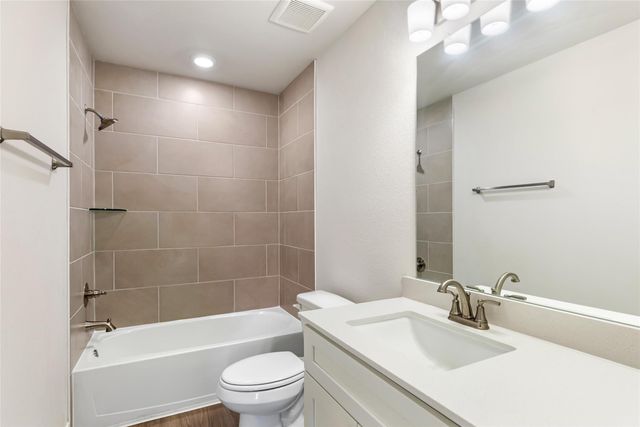 10240 Cabo Del Sol Drive, Cleveland, TX 77327