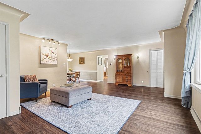 28 Troy Street, Battle Creek, MI 49037