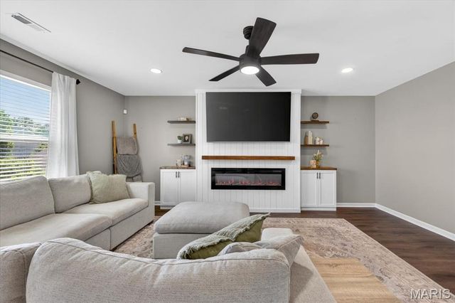 506 Rifle Ridge Drive, Wentzville, MO 63385