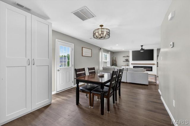 506 Rifle Ridge Drive, Wentzville, MO 63385