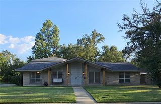 3605 W Houston Street, Paris, TX 75460