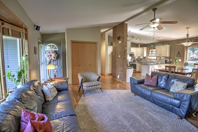558 Spencer Drive, Evansville, WI 53536