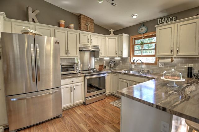 558 Spencer Drive, Evansville, WI 53536