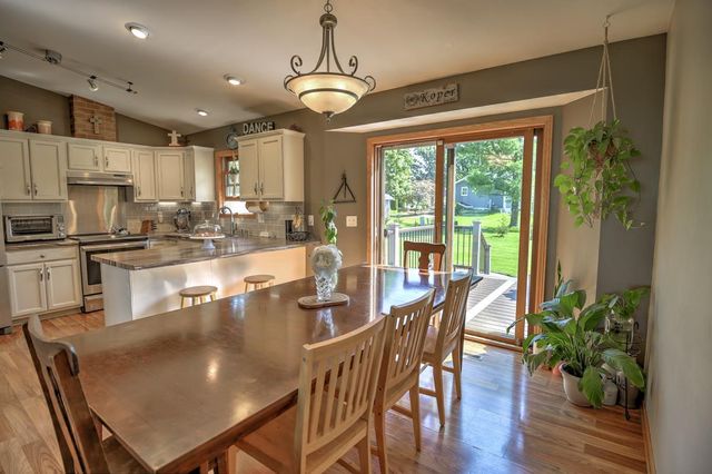 558 Spencer Drive, Evansville, WI 53536