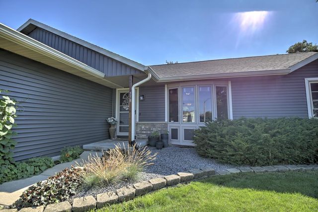 558 Spencer Drive, Evansville, WI 53536