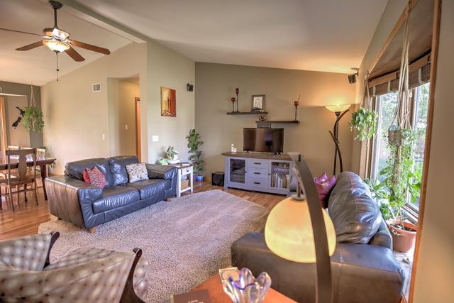 558 Spencer Drive, Evansville, WI 53536