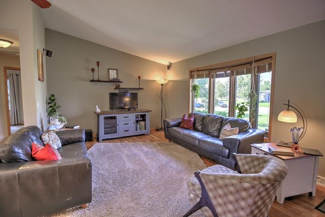 558 Spencer Drive, Evansville, WI 53536