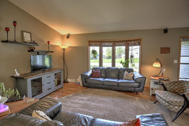 558 Spencer Drive, Evansville, WI 53536