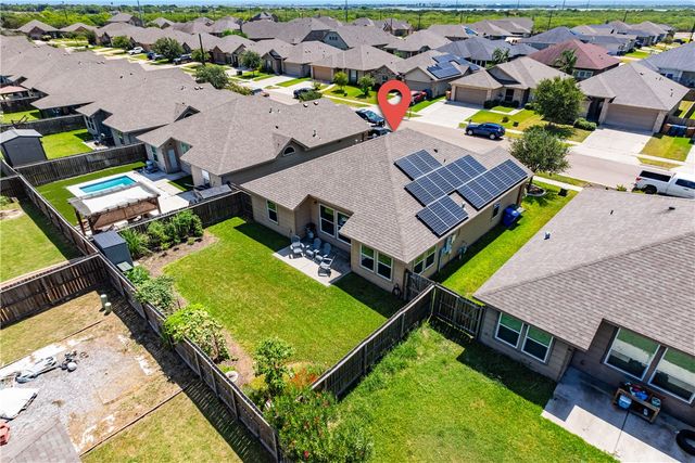 2221 Spoonbill Dr, Corpus Christi, TX 78414
