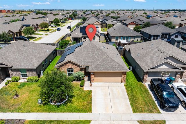 2221 Spoonbill Dr, Corpus Christi, TX 78414