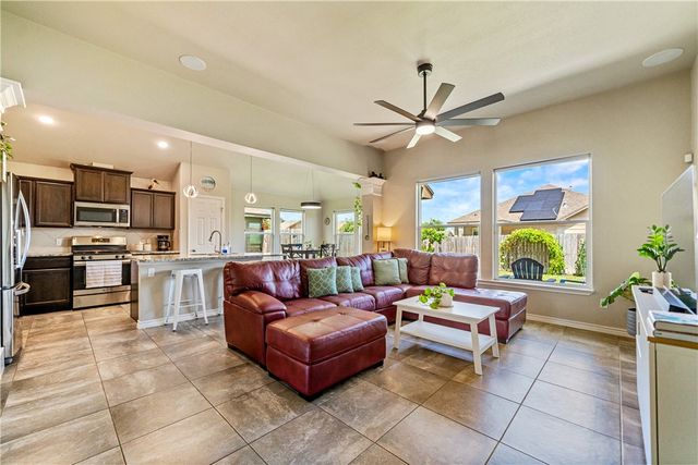 2221 Spoonbill Dr, Corpus Christi, TX 78414