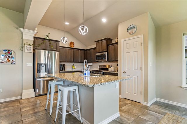 2221 Spoonbill Dr, Corpus Christi, TX 78414