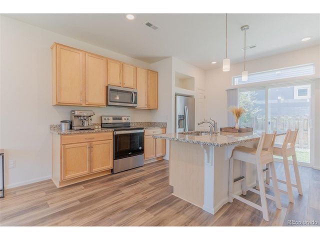 211 S Oak Hill St, Aurora, CO 80018