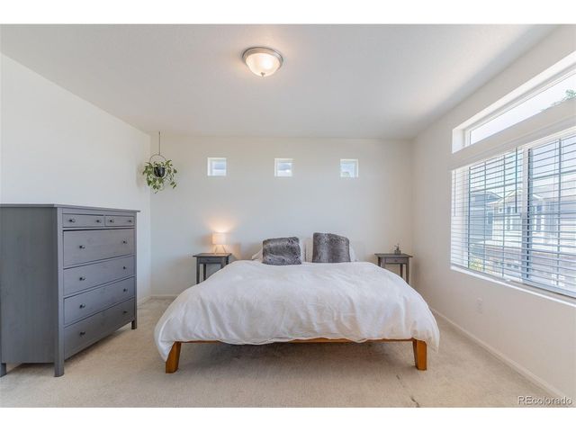 211 S Oak Hill St, Aurora, CO 80018