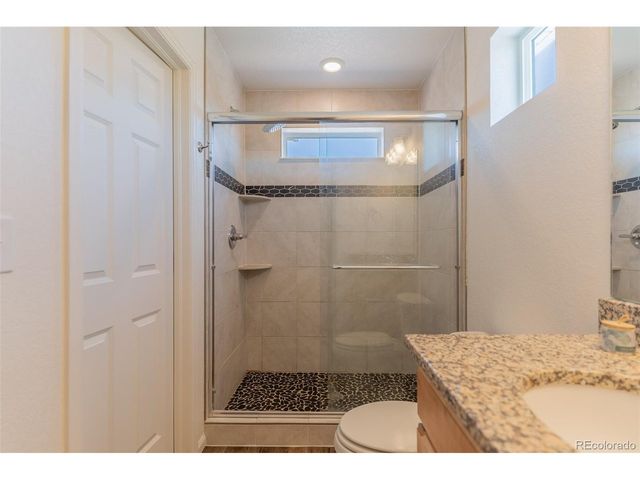 211 S Oak Hill St, Aurora, CO 80018