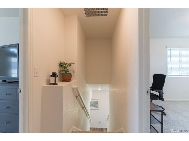 211 S Oak Hill St, Aurora, CO 80018