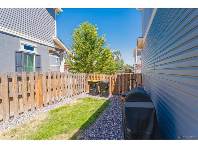 211 S Oak Hill St, Aurora, CO 80018
