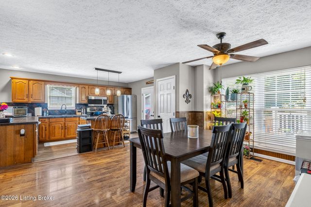 7900 Laura Jean Ct, Louisville, KY 40291