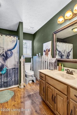 7900 Laura Jean Ct, Louisville, KY 40291