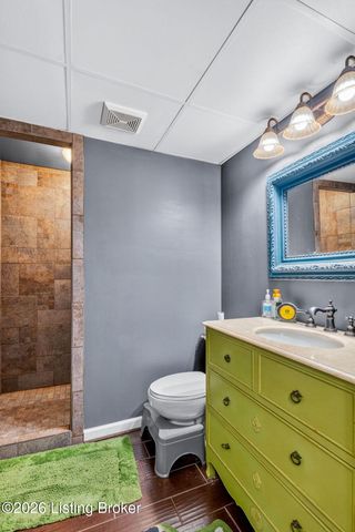 7900 Laura Jean Ct, Louisville, KY 40291