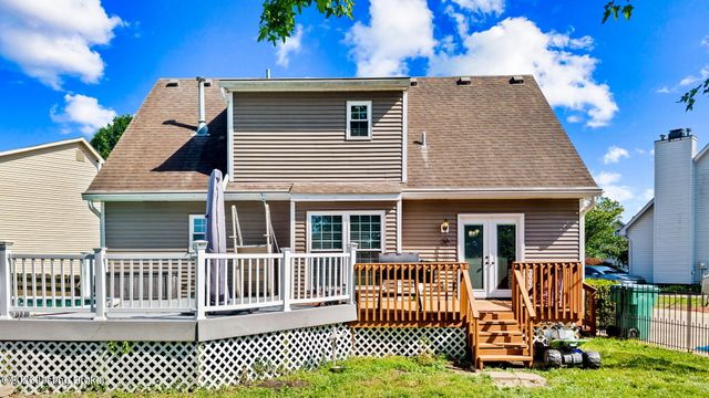 7900 Laura Jean Ct, Louisville, KY 40291