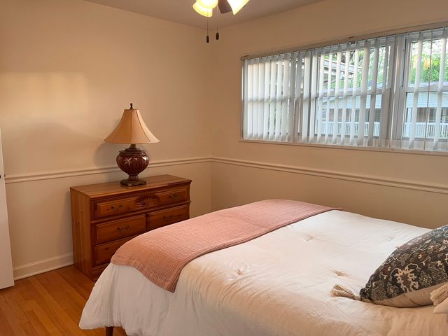 169 E Palatine Road J, Palatine, IL 60067