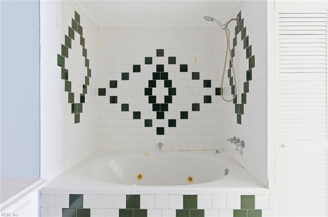 7 Central ST, Hampton, VA 23663