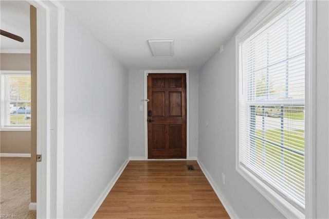 7 Central ST, Hampton, VA 23663