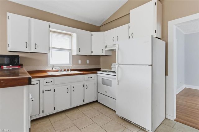 7 Central ST, Hampton, VA 23663