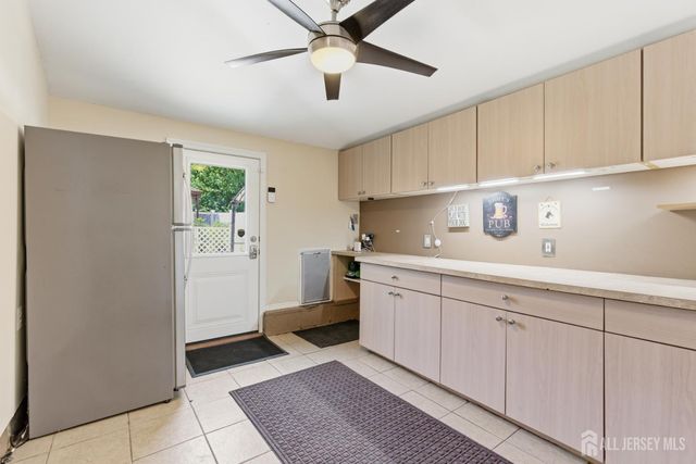 31 Pinetree Drive, Sayreville, NJ 08859