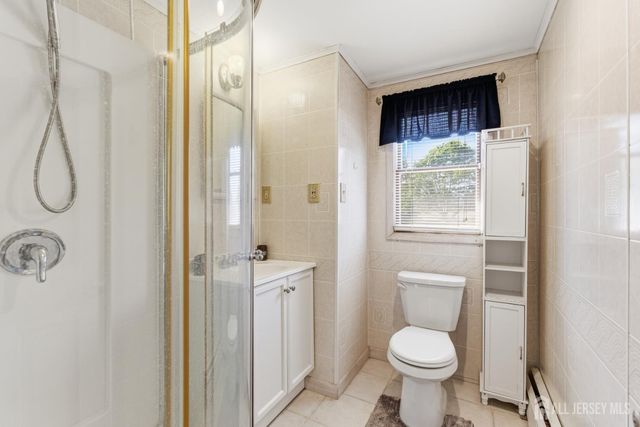 31 Pinetree Drive, Sayreville, NJ 08859