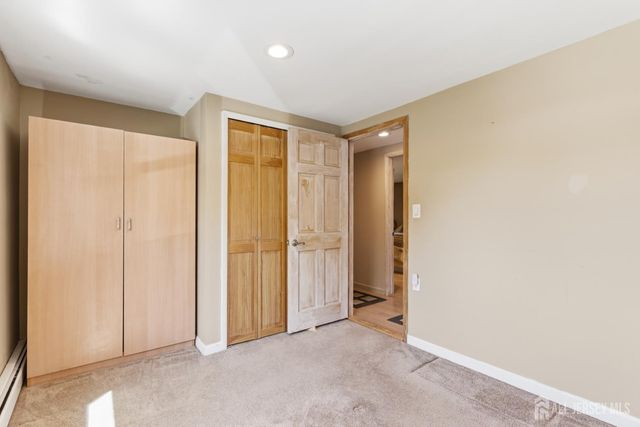 31 Pinetree Drive, Sayreville, NJ 08859