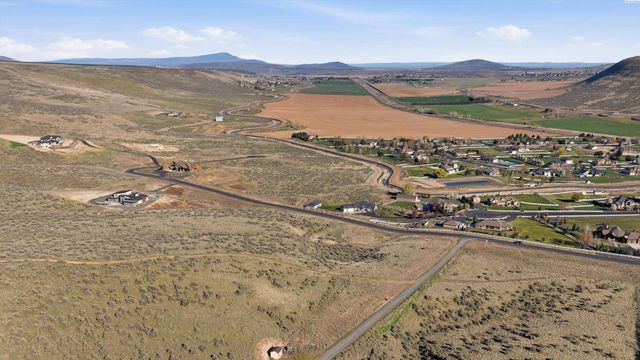 75029 E Homestead Road, Kennewick, WA 99338